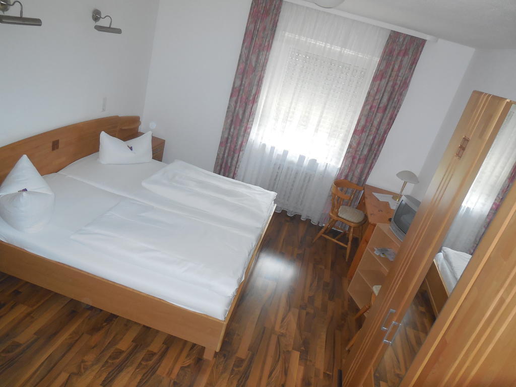 Hotel Garni Am Hechenberg Mainz Bilik gambar