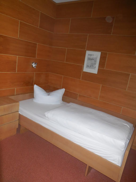 Hotel Garni Am Hechenberg Mainz Bilik gambar
