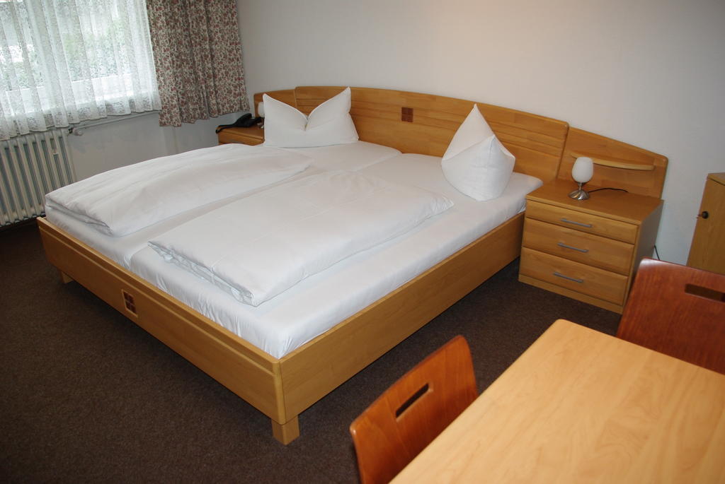Hotel Garni Am Hechenberg Mainz Bilik gambar